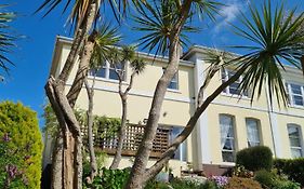 Meadowside Holiday Apartments